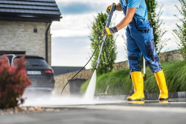 Best Pool Deck Cleaning  in Arapahoe, WY